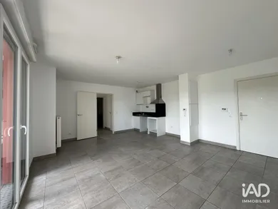 Apartment in VILLENAVE-D'ORNON (33140)