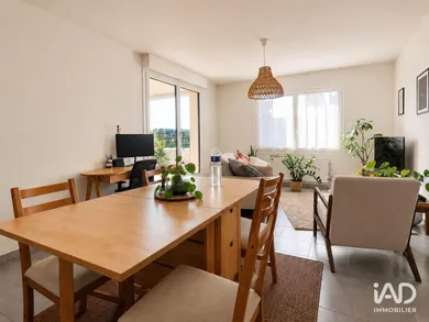 Apartment in VILLENAVE-D'ORNON (33140)