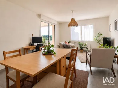 Apartment in VILLENAVE-D'ORNON (33140)