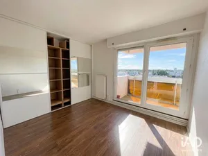Apartment in LE BOUSCAT (33110)