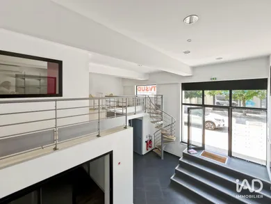 Bureaux à BAGNOLS-SUR-CÈZE (30200)