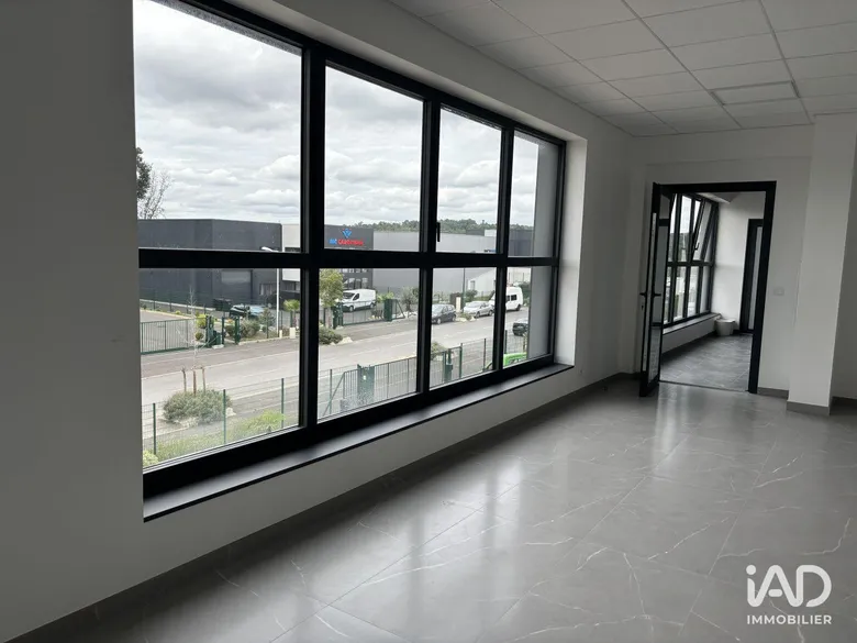 Local commercial 100 m² · à Annet-sur-Marne · 100 m² · 1 900 €