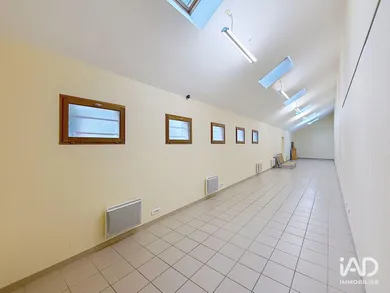 Boutique/Local commercial à MARLY-LE-ROI (78160)