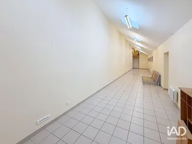 Boutique/Local commercial à MARLY-LE-ROI (78160)