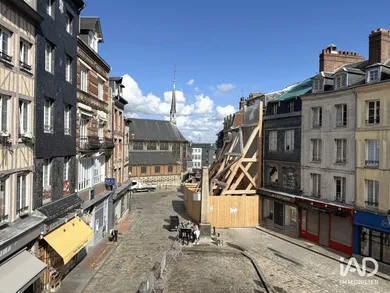 Appartement à HONFLEUR (14600)