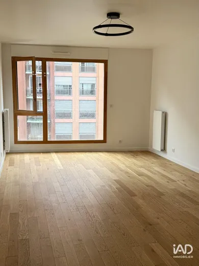 Appartement à PARIS (75019)