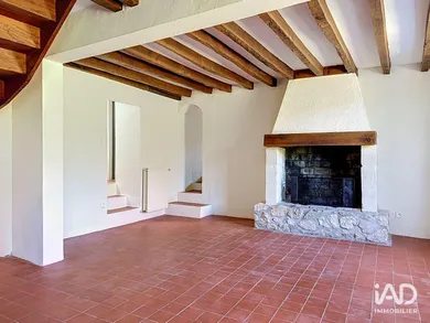 House in FLEURY (02600)