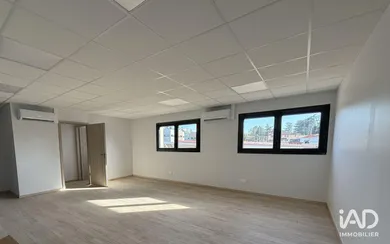 Bureaux à LA TOUR-DE-SALVAGNY (69890)
