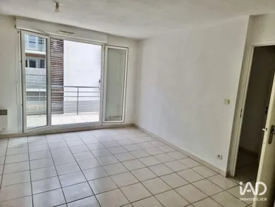 Appartement à NÎMES (30000)