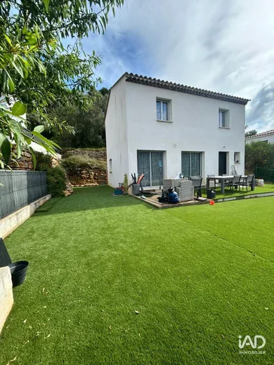 House in LE REVEST-LES-EAUX (83200)