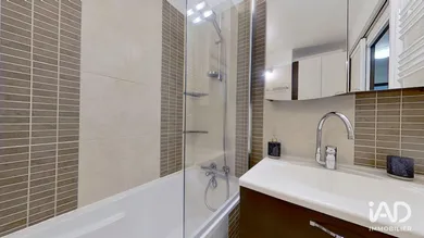 Appartement à PARIS (75015)