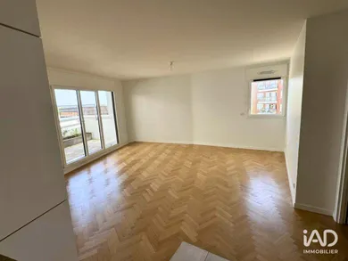 Appartement à ISSY-LES-MOULINEAUX (92130)