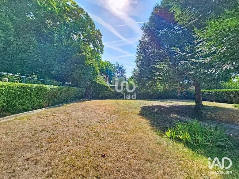 Terrain à FOLLAINVILLE-DENNEMONT (78520) · 129 900 €