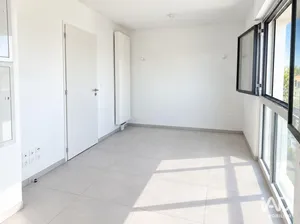 Apartment in LA ROCHELLE (17000)