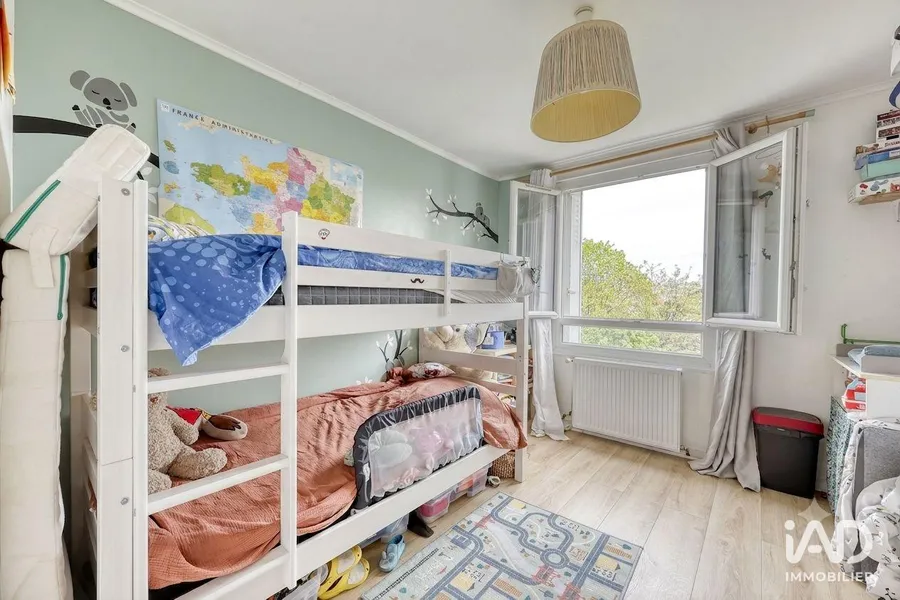 Appartement à RUEIL-MALMAISON (92500) photo 3