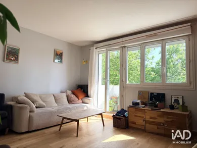 Apartment in LA ROCHELLE (17000)