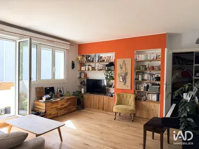 Apartment in LA ROCHELLE (17000)