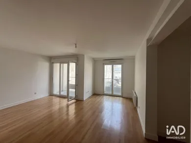 Appartement à BORDEAUX (33000)
