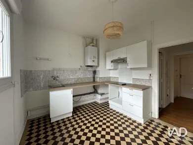 Appartement à BORDEAUX (33000)