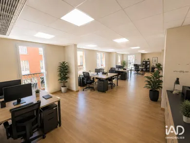 Boutique/Local commercial à FRÉJUS (83600)