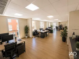 Boutique/Local commercial à FRÉJUS (83600)