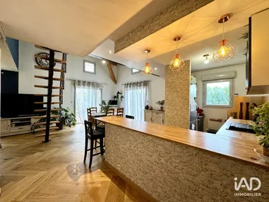 Appartement à PERNES-LES-FONTAINES (84210)