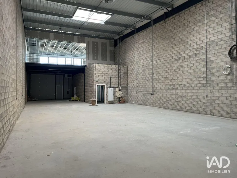 Local commercial 439 m² · à Moissy-Cramayel · 439 m² · 658 500 €