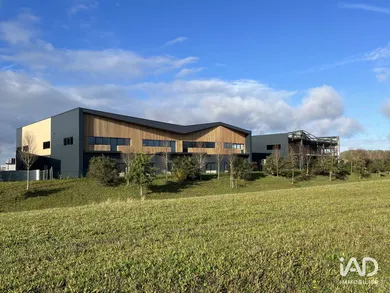 Local d’activité à MOISSY-CRAMAYEL (77550)