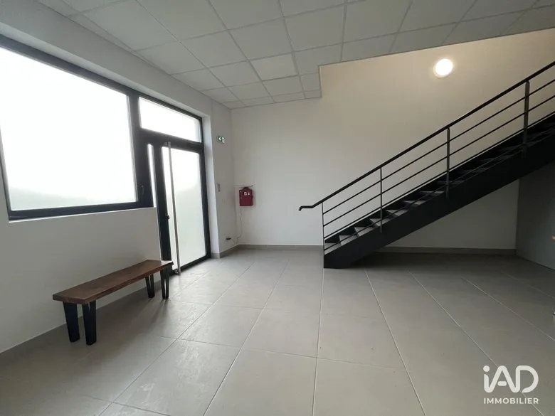 Local commercial 516 m² · à Moissy-Cramayel · 516 m² · 774 000 €