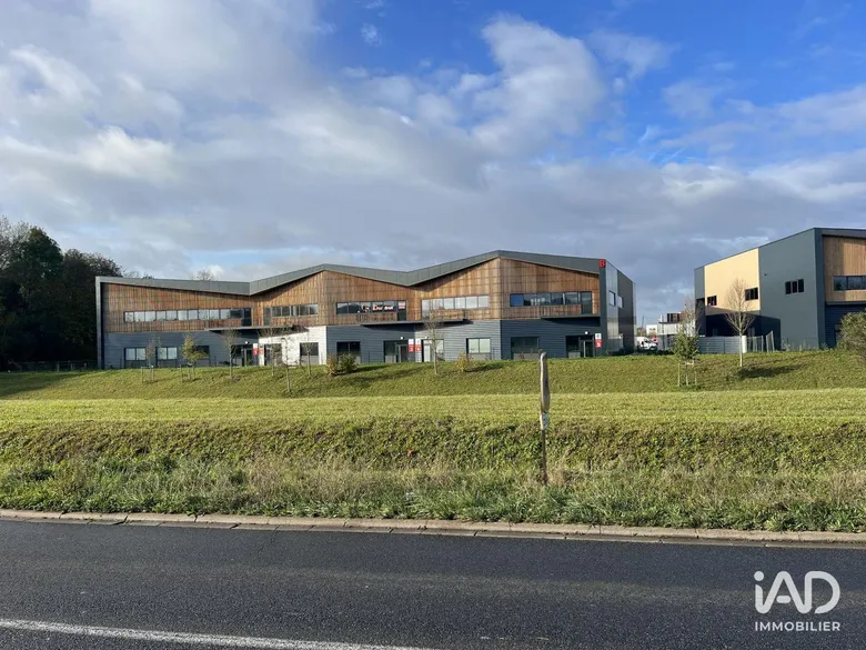 Local commercial 418 m² · à Moissy-Cramayel · 418 m² · 627 000 €