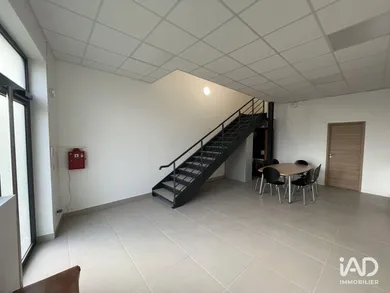 Local d’activité à SAINT-PIERRE-DU-PERRAY (91280)