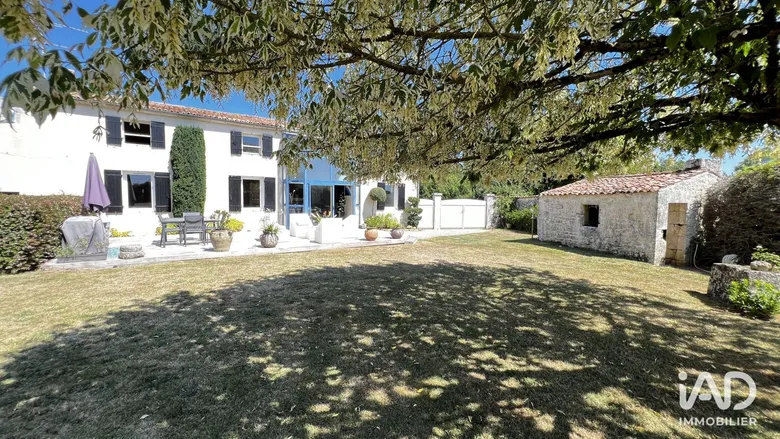Maison 5 pièces 179 m² · à Balanzac · 179 m² · 384 900 €