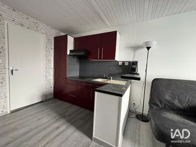 Apartment in NOGENTEL (02400)
