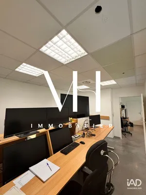 Office in LA GARDE (83130)