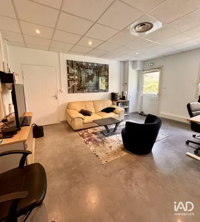 Office in LA GARDE (83130)