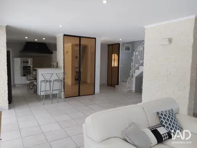 House in BOURG-SAINT-CHRISTOPHE (01800)