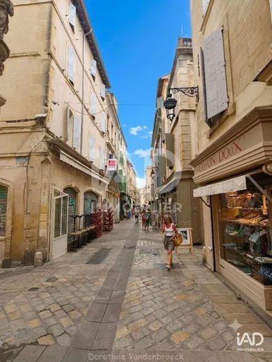 Building in ARLES (13200)