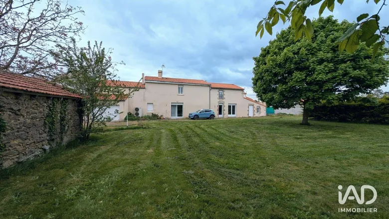 Maison 5 pièces 180 m² · à La Gaubretière · 180 m² · 262 000 €