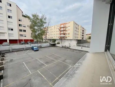 Office in PAU (64000)