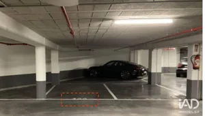 Parking à PARIS (75008)