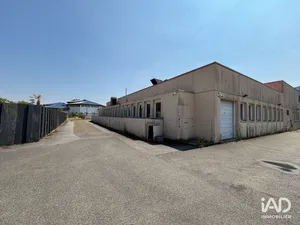 Local d’activité à LES ESSARTS-LE-ROI (78690)