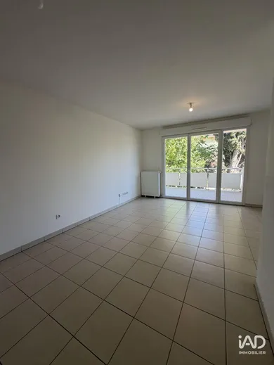 Appartement à SALON-DE-PROVENCE (13300)