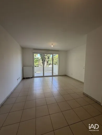 Appartement à SALON-DE-PROVENCE (13300)