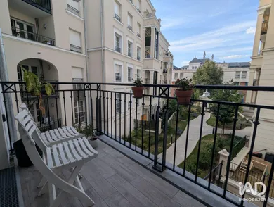 Appartement à LE PLESSIS-ROBINSON (92350)