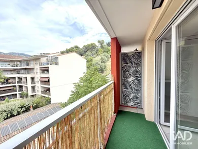 Apartment in SAINT-ANDRÉ-DE-LA-ROCHE (06730)