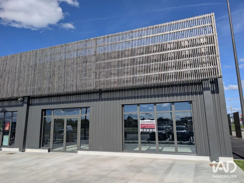 Local commercial 250 m² · à Creysse · 250 m² · 4 000 €
