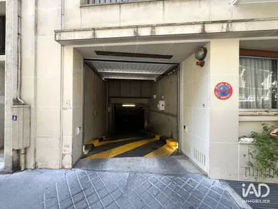 Parking à PARIS (75007)