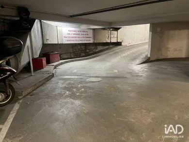 Parking à PARIS (75015)