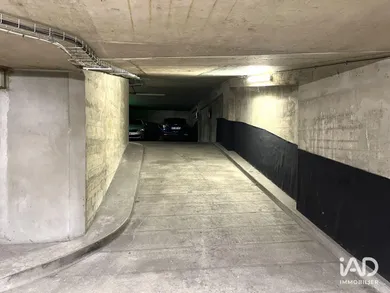 Parking à PARIS (75007)
