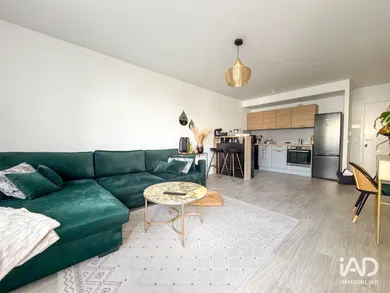 Apartment in LES ULIS (91940)